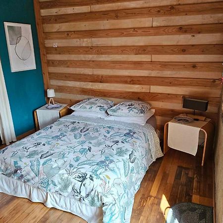 Brindepaille Bed and Breakfast Vallon-Pont-dʼArc Exteriör bild