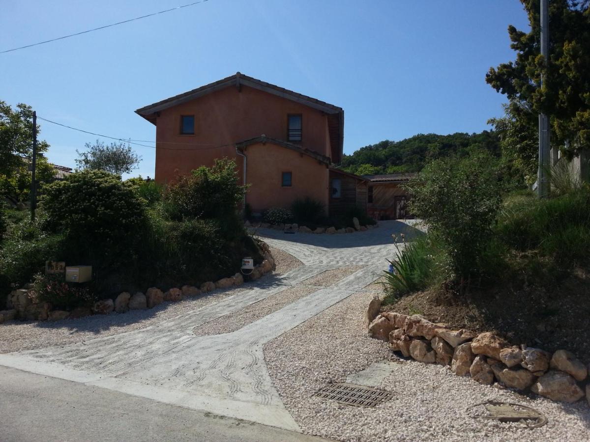 Brindepaille Bed and Breakfast Vallon-Pont-dʼArc Exteriör bild