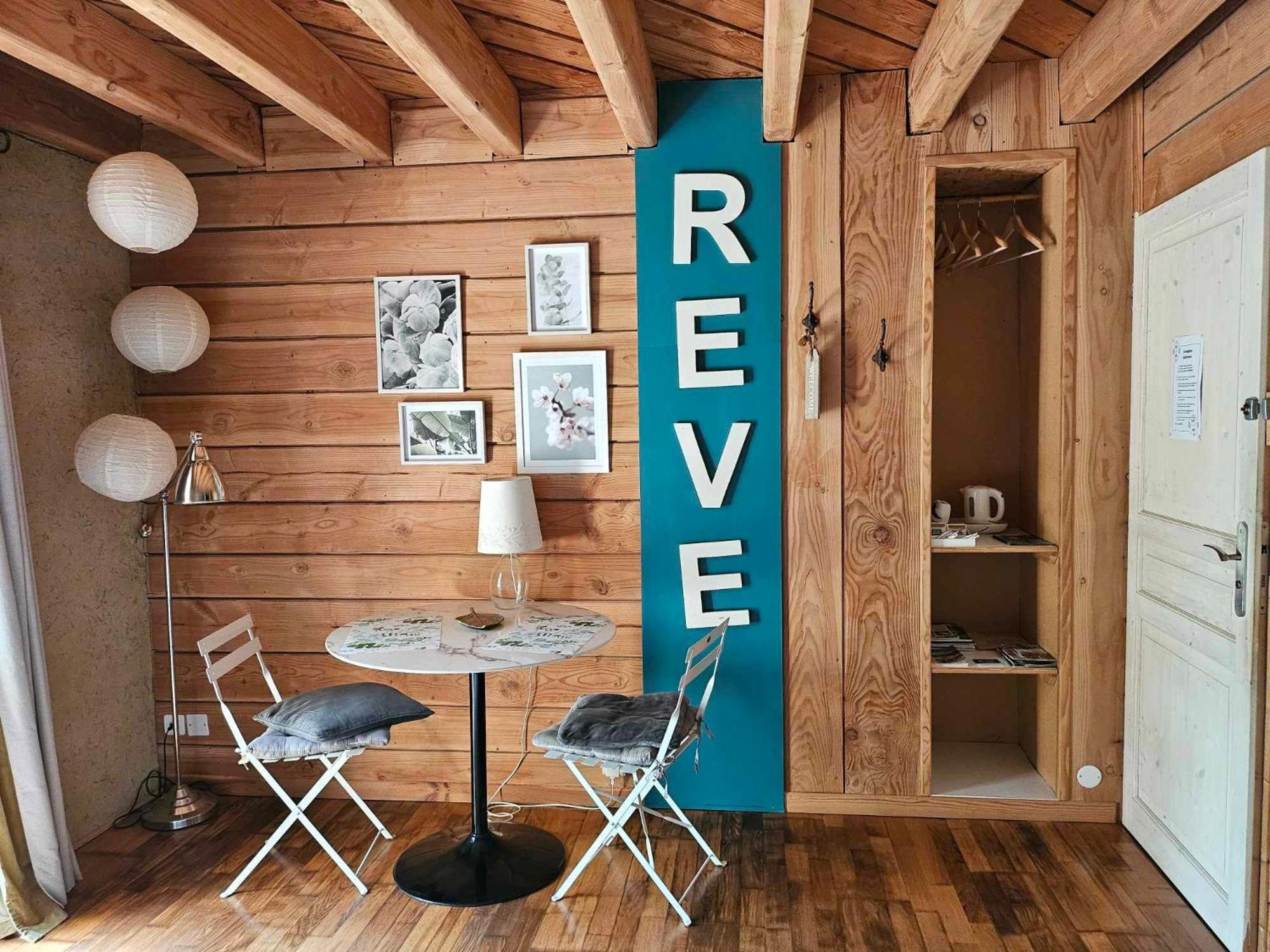 Brindepaille Bed and Breakfast Vallon-Pont-dʼArc Exteriör bild